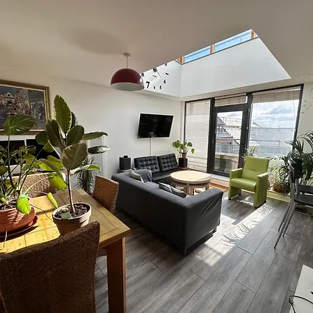 Grand Canal Dock Homestay