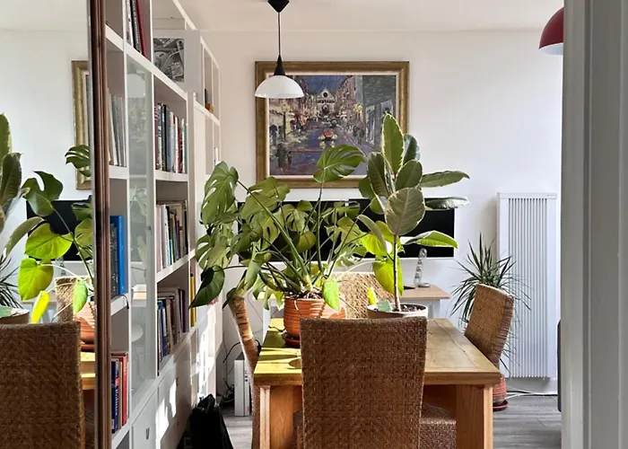 Homestay Grand Canal Dock *