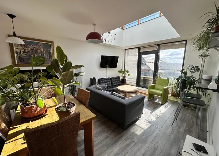 Grand Canal Dock Homestay